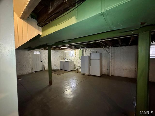 5730 Park Lane, St Louis, MO 63147