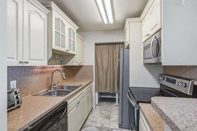 455 ALT 19 S 163, Palm Harbor, FL 34683