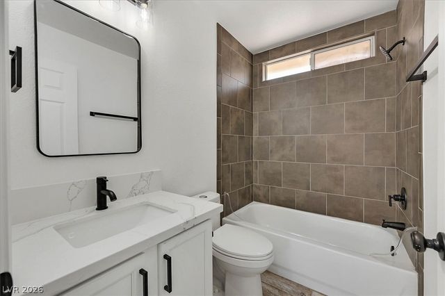 9521 Perennial View Avenue, Las Vegas, NV 89148