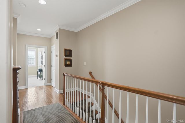 5 Cowdrey Street, Warwick, NY 10990