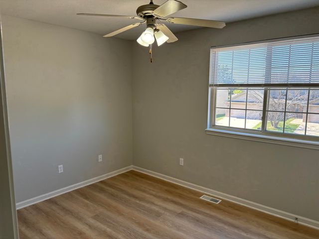 4012 SNOWY OWL DR, Columbia, MO 65202