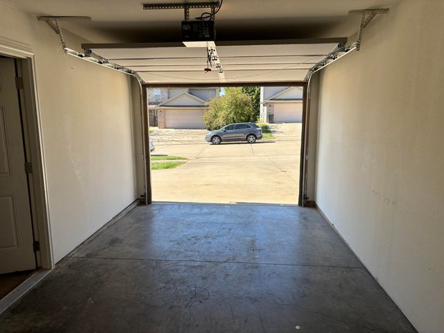 4012 SNOWY OWL DR, Columbia, MO 65202