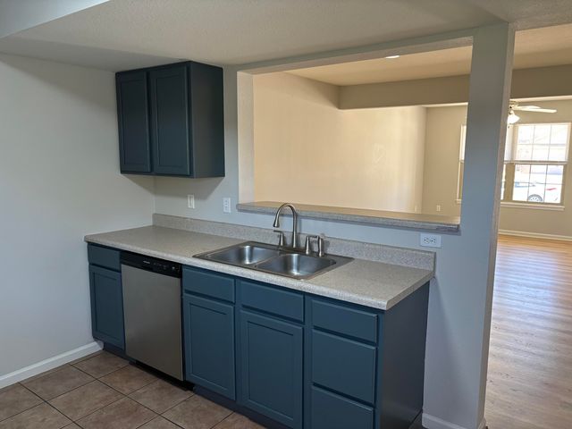 4012 SNOWY OWL DR, Columbia, MO 65202