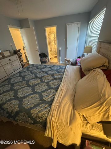 8 Appletree Road, Howell, NJ 07731