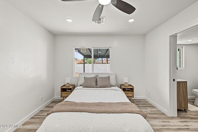 2328 W VILLAGE Drive, Phoenix, AZ 85023