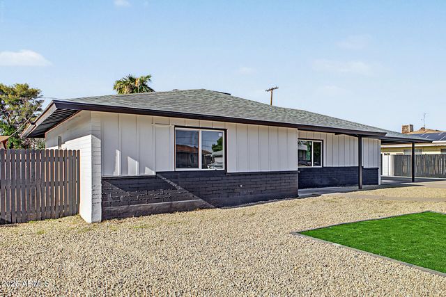2328 W VILLAGE Drive, Phoenix, AZ 85023