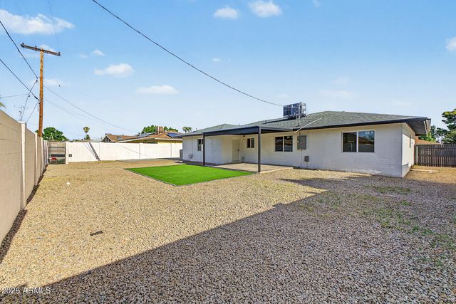 2328 W VILLAGE Drive, Phoenix, AZ 85023
