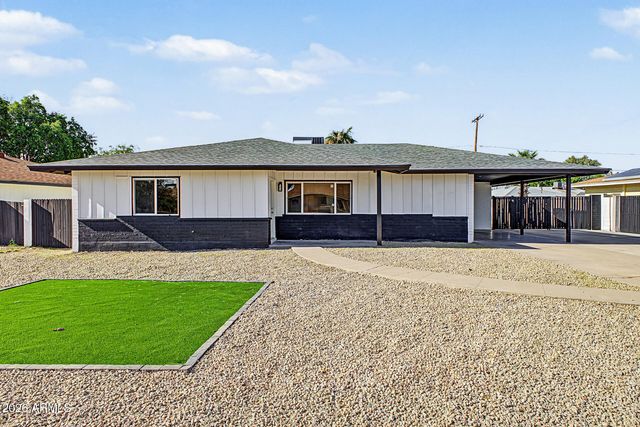 2328 W VILLAGE Drive, Phoenix, AZ 85023