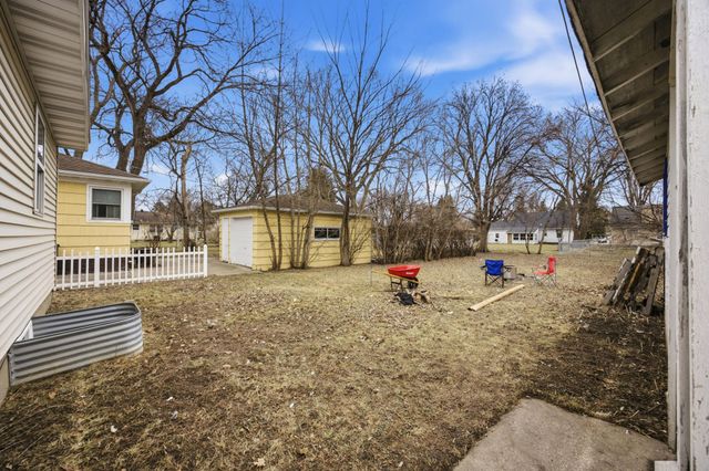 1321 9th Avenue S, Moorhead, MN 56560