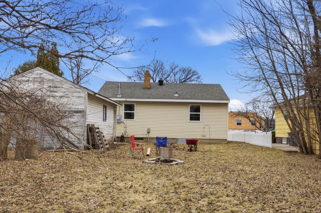 1321 9th Avenue S, Moorhead, MN 56560