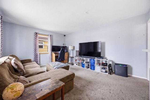 1321 9th Avenue S, Moorhead, MN 56560