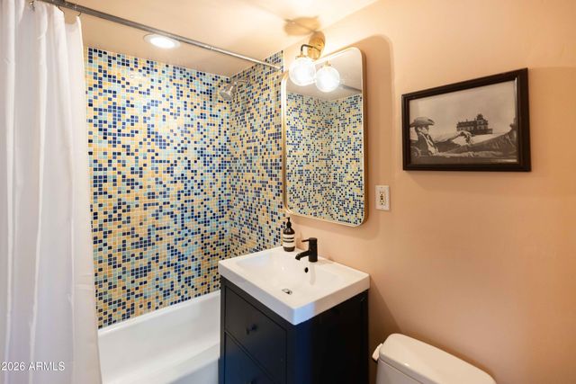 217 W CAMPBELL Avenue, Phoenix, AZ 85013