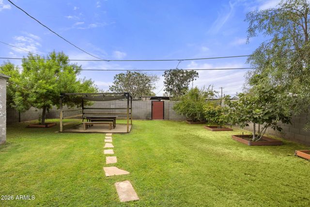 217 W CAMPBELL Avenue, Phoenix, AZ 85013