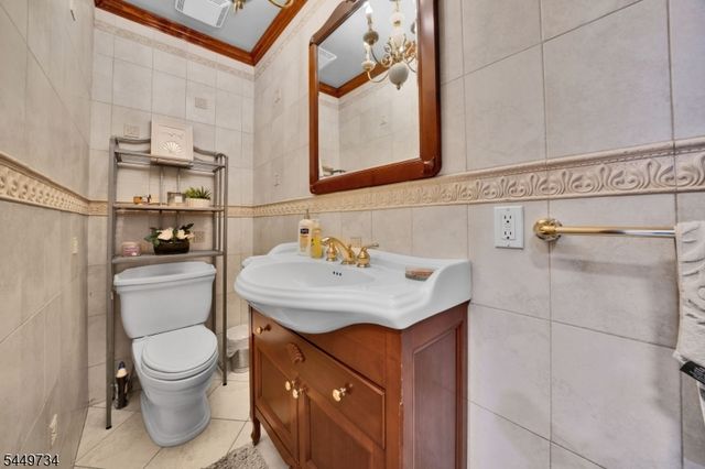 1010 Coolidge Rd, Elizabeth City, NJ 07208
