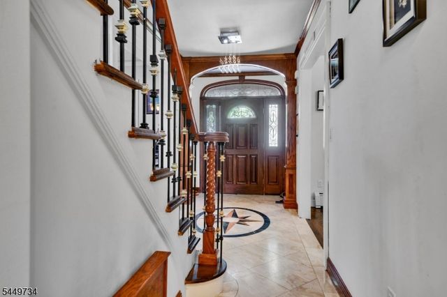 1010 Coolidge Rd, Elizabeth City, NJ 07208