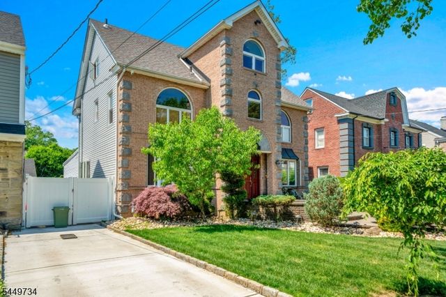 1010 Coolidge Rd, Elizabeth City, NJ 07208