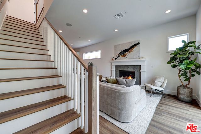 1445 S Redondo Boulevard, Los Angeles, CA 90019