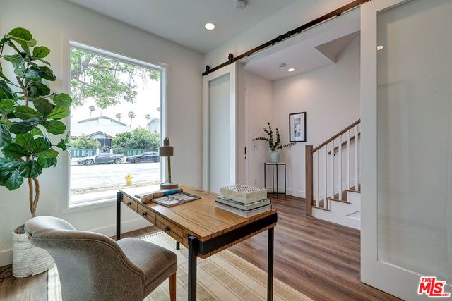 1445 S Redondo Boulevard, Los Angeles, CA 90019