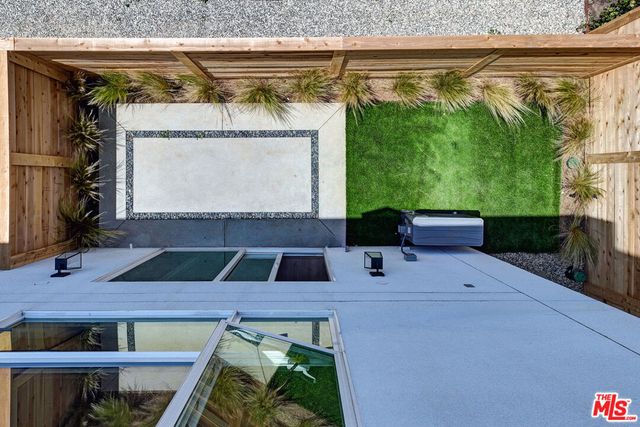 1445 S Redondo Boulevard, Los Angeles, CA 90019