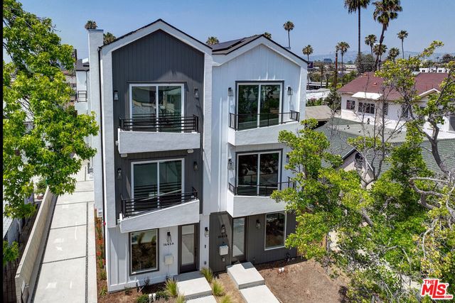 1445 S Redondo Boulevard, Los Angeles, CA 90019