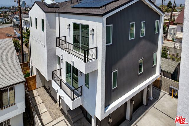 1445 S Redondo Boulevard, Los Angeles, CA 90019