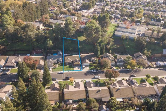 2628 Briarcliff Dr, Riverbank, CA 95367