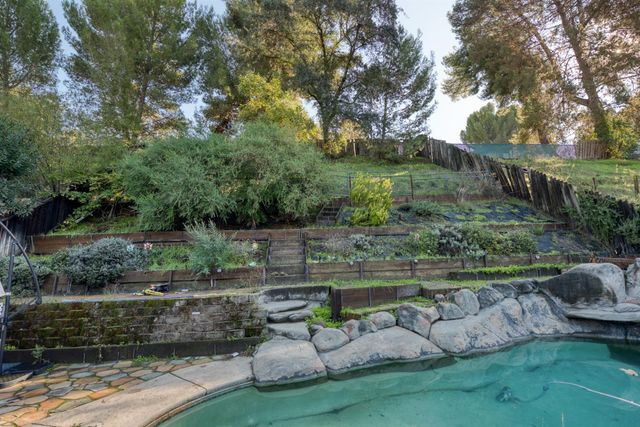 2628 Briarcliff Dr, Riverbank, CA 95367