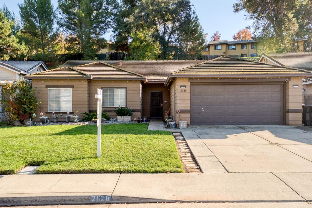 2628 Briarcliff Dr, Riverbank, CA 95367