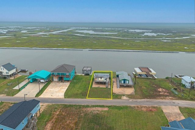 857 County Road 230, Sargent, TX 77414