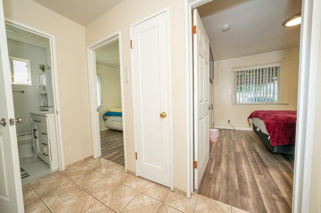 5250 Alcott Dr, Sacramento, CA 95820