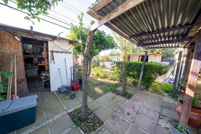 5250 Alcott Dr, Sacramento, CA 95820