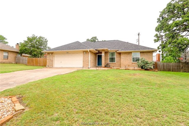 2004 Sandalwood Lane, Bryan, TX 77807
