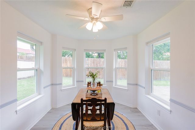 2004 Sandalwood Lane, Bryan, TX 77807