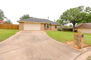 2004 Sandalwood Lane, Bryan, TX 77807