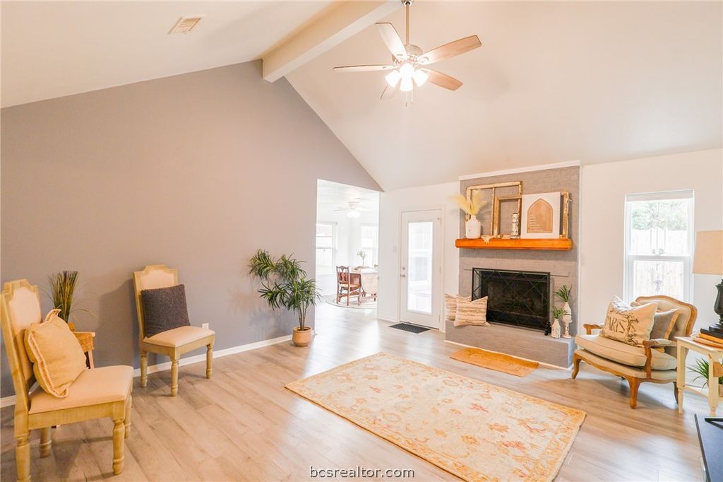 2004 Sandalwood Lane, Bryan, TX 77807 — photo 4