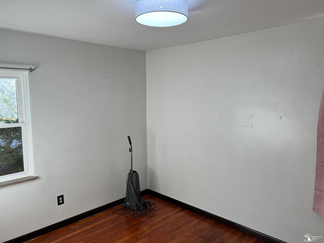 21617 Frazer Avenue, Southfield, MI 48075