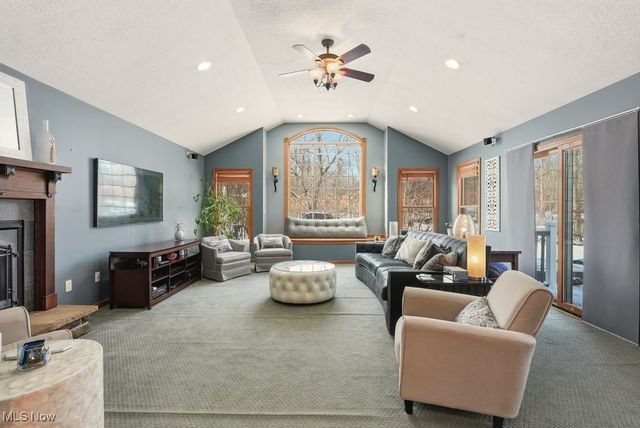 8546 Shorthorn Drive, Northfield, OH 44067