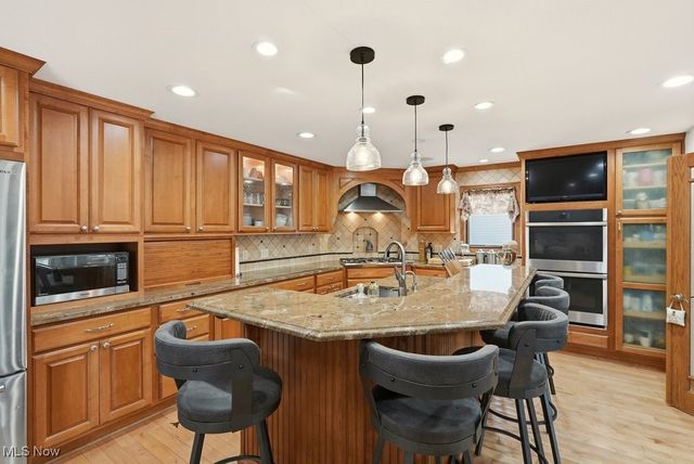 8546 Shorthorn Drive, Northfield, OH 44067