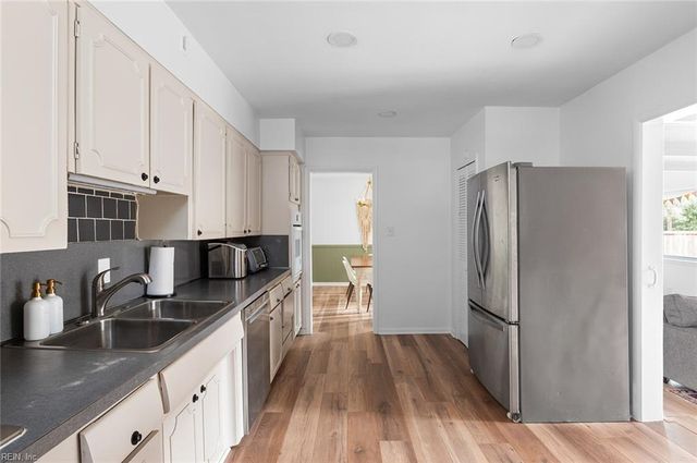 4213 Thalia DR, Virginia Beach, VA 23452