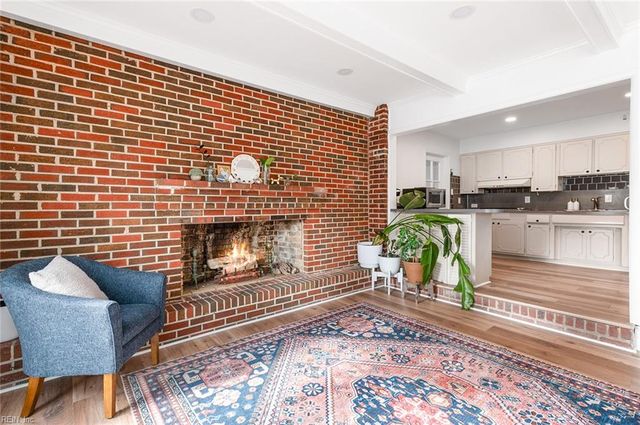 4213 Thalia DR, Virginia Beach, VA 23452