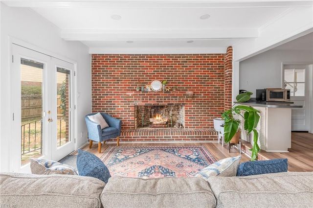 4213 Thalia DR, Virginia Beach, VA 23452