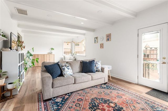 4213 Thalia DR, Virginia Beach, VA 23452