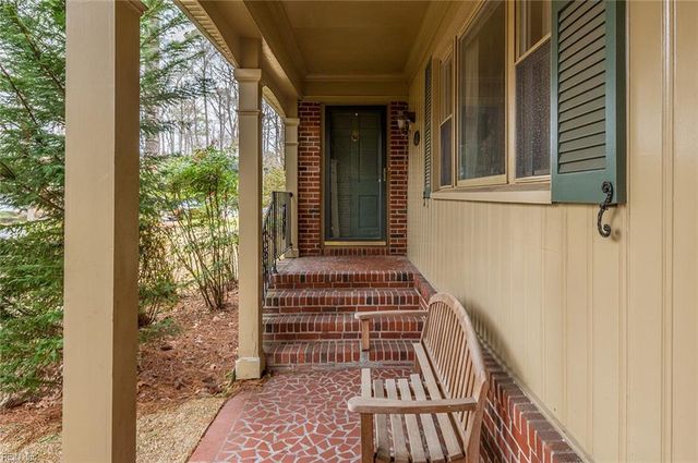 4213 Thalia DR, Virginia Beach, VA 23452