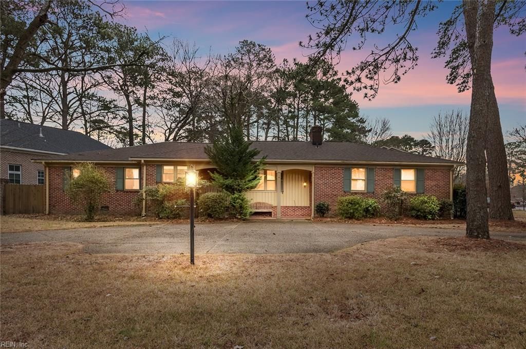 4213 Thalia DR, Virginia Beach, VA 23452