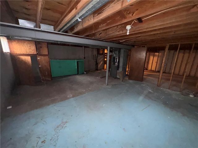 8813 E 111th Street, Kansas City, MO 64134