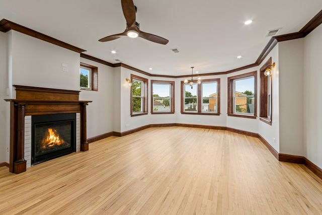 4834 N Springfield Avenue 3, Chicago, IL 60625