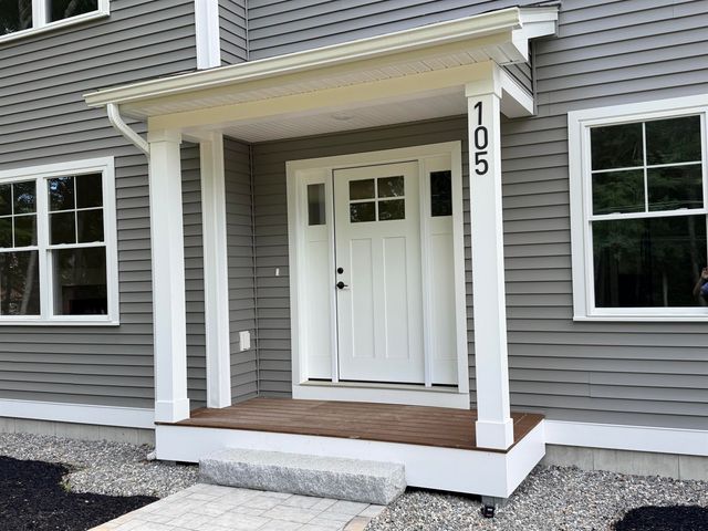105 Seaverns Bridge Road, Merrimack, NH 03054