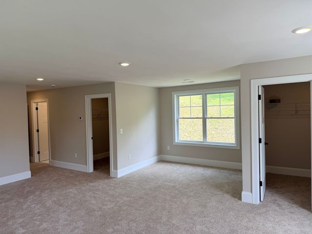 105 Seaverns Bridge Road, Merrimack, NH 03054