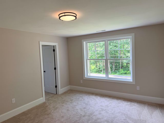 105 Seaverns Bridge Road, Merrimack, NH 03054