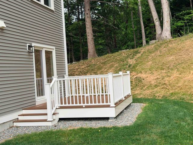 105 Seaverns Bridge Road, Merrimack, NH 03054